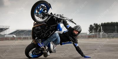 Motorrad-Stunt filme