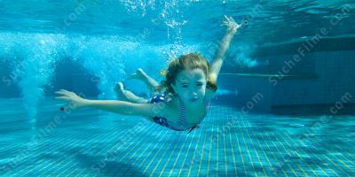 Schwimmen unter Wasser filme